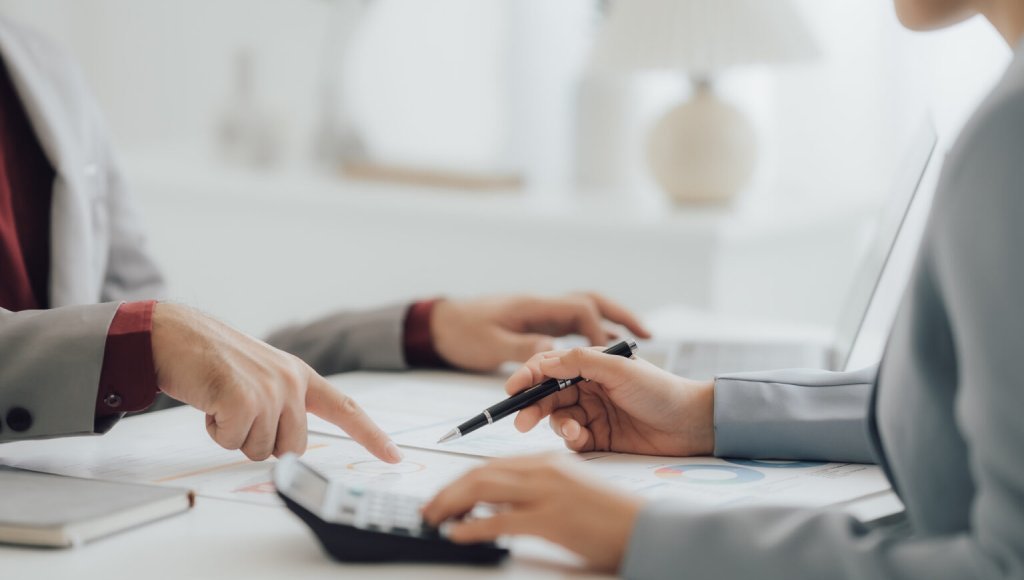 Reduce Hiring Costs With Virtual Professionals